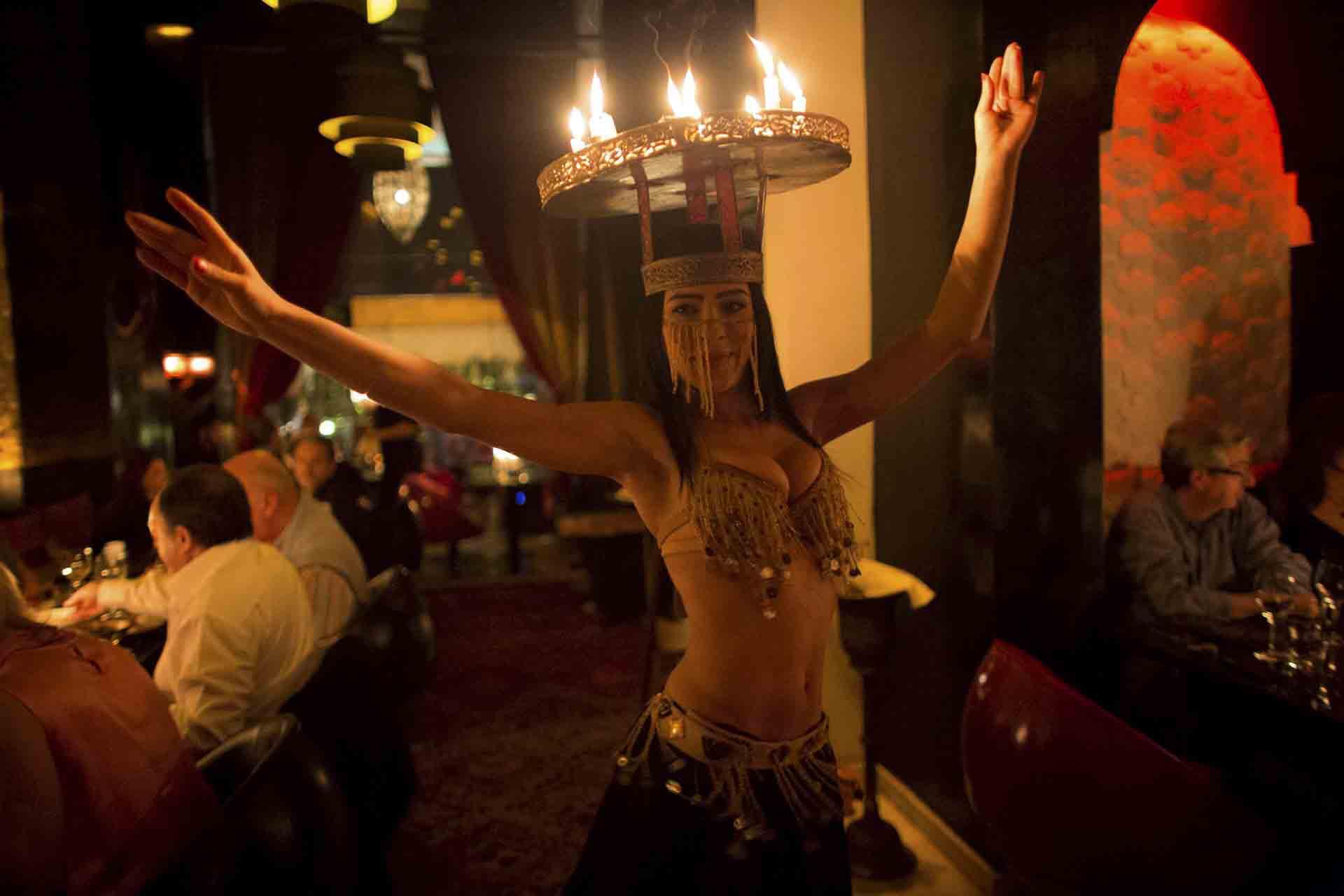 Dîner-Spectacle à Marrakech - Repas Savoureux & Danseuses orientales à Marrakech